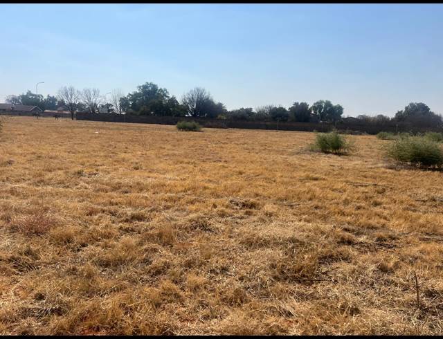 16,252M² VACANT LAND FOR SALE IN KOOKRUS